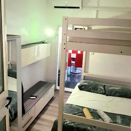 Unique Apartamento *